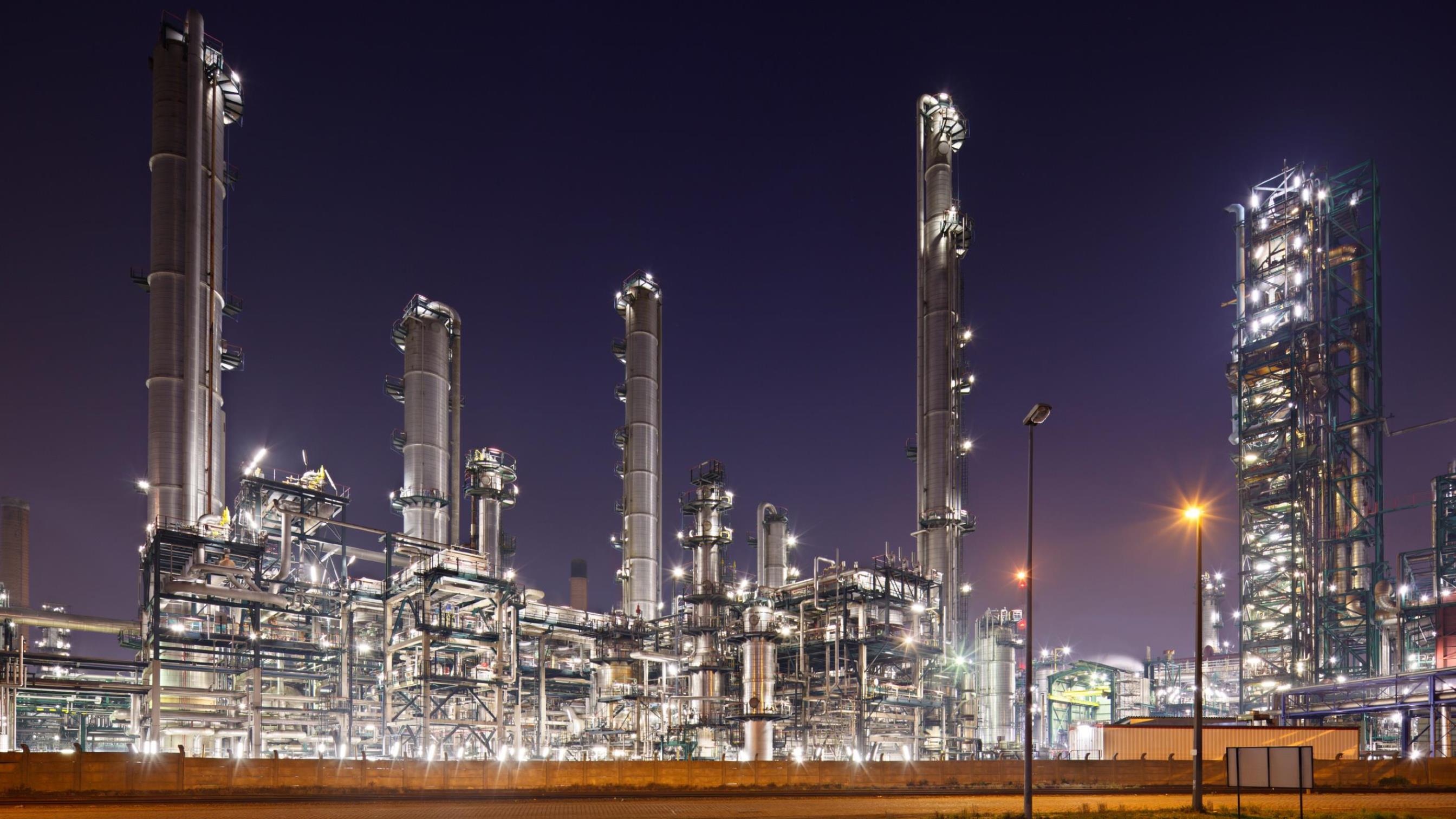 Нефтеперерабатывающая и нефтехимическая промышленность